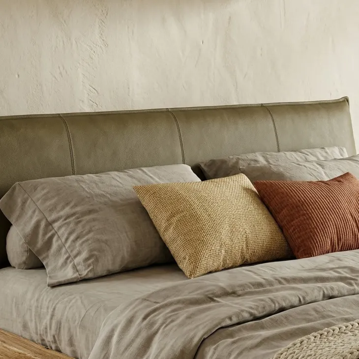 Letto king size 200x200cm testiera imbottita piedi in vetro legno massello rovere tortora Resilia